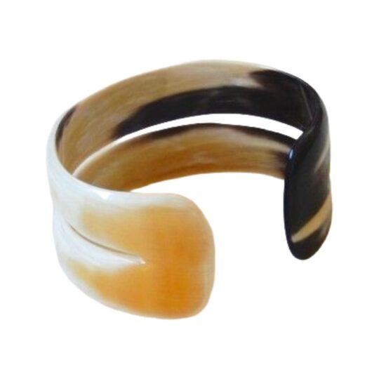 Apertura del bracciale Righe Piccolo in corno di bufalo fatto a mano in Vietnam