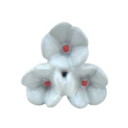 Pomello FCK-88 a forma di fiore in ceramica bianca con accessori in metallo argentato