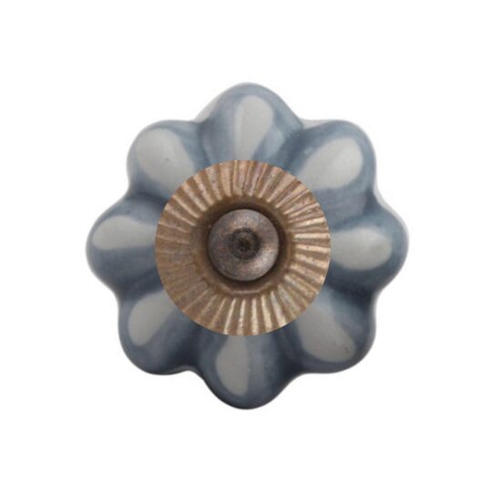 Pomello a fiore in ceramica con petali bianchi bordati di grigio-blu CK-438