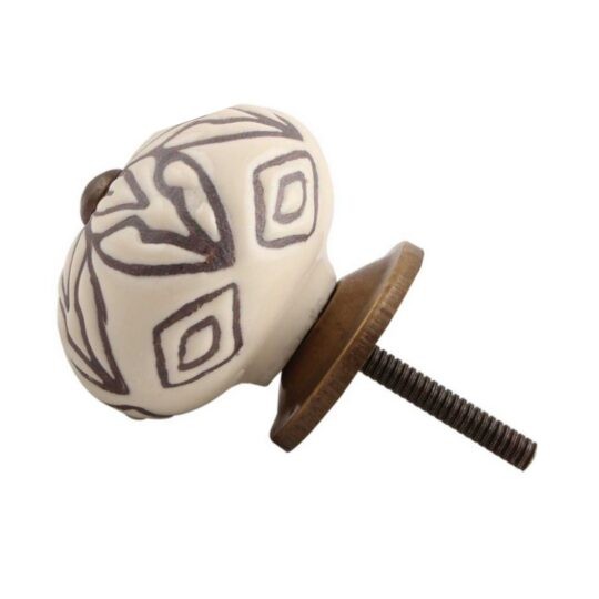 Pomello in ceramica color crema con decoro floreale bronzo, vista angolata