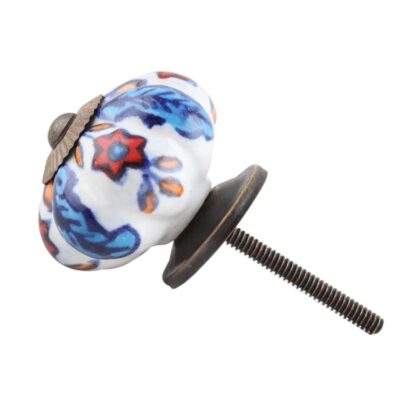 Pomello bianco con fiori blu in ceramica e accessori con finitura anticata/bronzata MCK-15